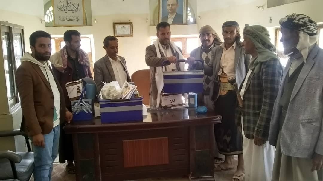 تدشين تسليم الحقائب البيطرية للدكاترة المؤهلين في المجال البيطري بمديرية ميفعة عنس