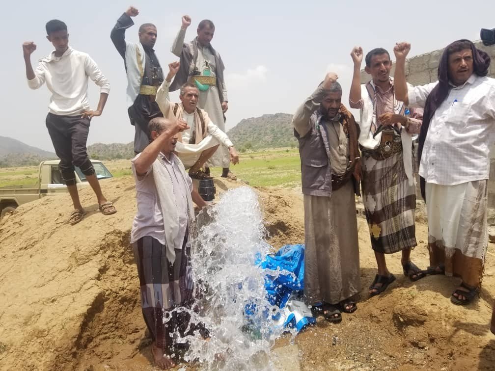 جمعية الخبت تدشن عملية الضخ بالطاقة الشمسية للمزارعين المستفيدين