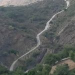 أبناء الاحجول ينفذون مبادرة رصف طريق شط حجاج بالمحويت