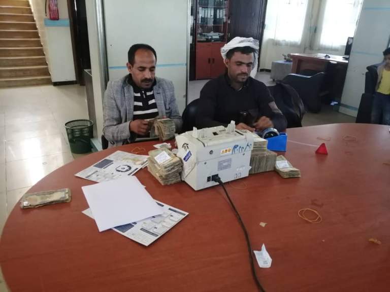 جمعية جبل المحويت تورد مبلغ 437.500 ريال من قروض الطاقة الشمسية