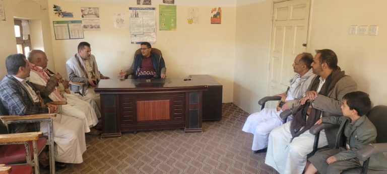 مناقشة آليات تطوير الانشطة الزراعية لجمعية ميفعة عنس التعاونية بذمار