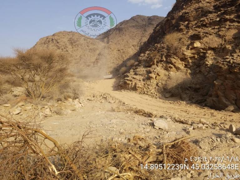 مارب.. تفقد مبادرة مسح ورصف طريق الخرار بمديرية رحبة