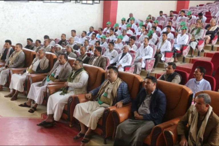 تعز.. اختتام دورة تدريبية في مجال الصحة الحيوانية وتوزيع حقائب بيطرية في التعزية وماوية