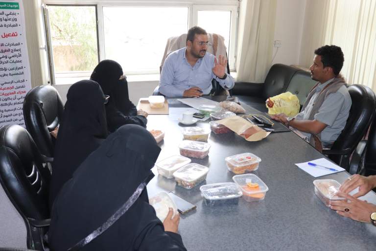 أمين عام الاتحاد التعاوني يلتقي جمعية أثر التنموية لبحث آلية تطوير مشروع تجفيف المحاصيل