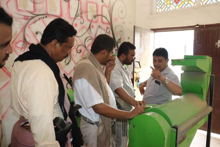 الحديدة.. الاطلاع على سير العمل في جمعيتي زبيد والجراحي التعاونيتين