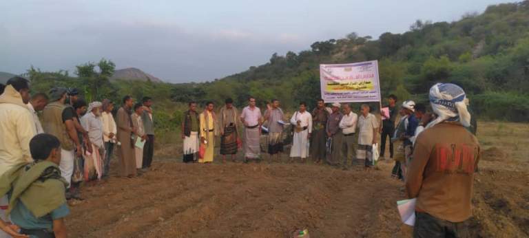 رئيس هيئة تطوير تهامة يطلع على سير تشكيل المدارس الحقلية بمديرية الحجيلة رئيس هيئة تطوير تهامة يطلع على سير تشكيل المدارس الحقلية بمديرية الحجيلة