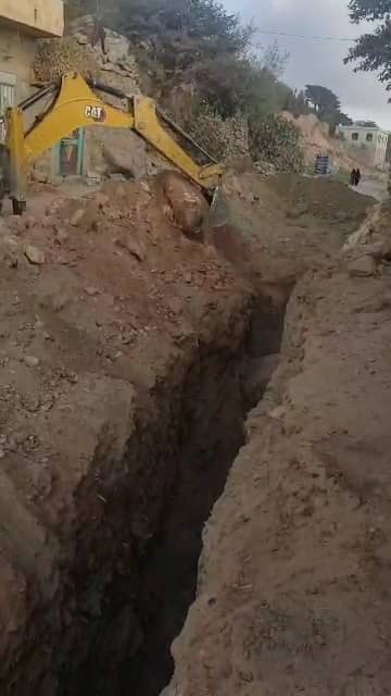 مبادرة مجتمعية لحفر مجاري الصرف الصحي بمنطقة خب في الطويلة بالمحويت￼￼￼￼ ￼