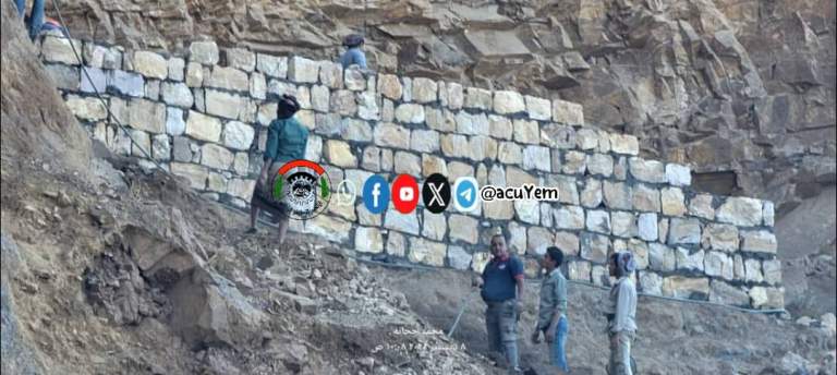 مبادرة مجتمعية لرصف طريق مشروع سوق المدرة في مديرية وصاب العالي