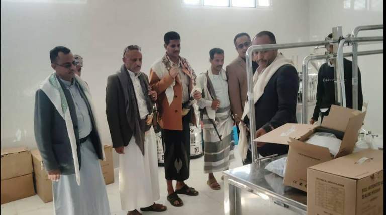 الاطلاع على التجهيزات واستعدادات التشغيل الإنتاجي في مركز الألبان بالتعزية