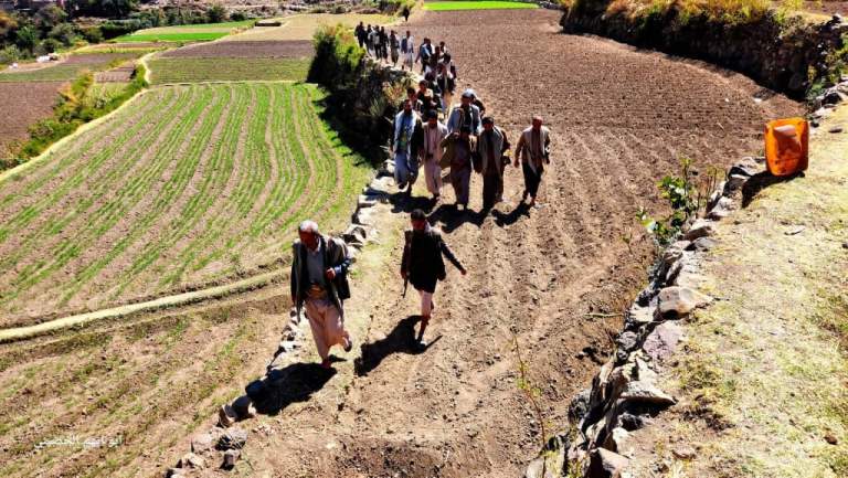 الاطلاع على مشاريع استصلاح الأراضي الزراعية في منطقة قهلان بمديرية دمت￼