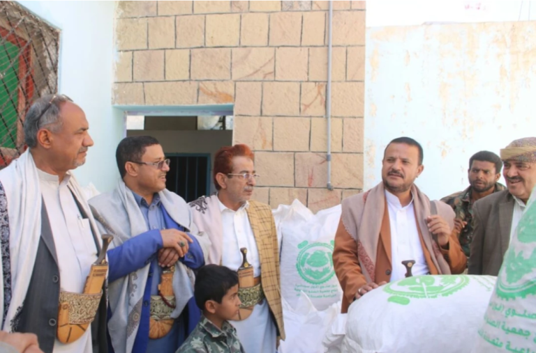 بدء تسويق خمسة طن ونصف من اللوز البلدي بتعز