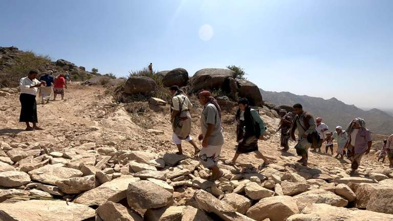 الحديدة.. تفقد سير العمل في مبادرة شق طريق “المحرق” بمديرية الجراحي