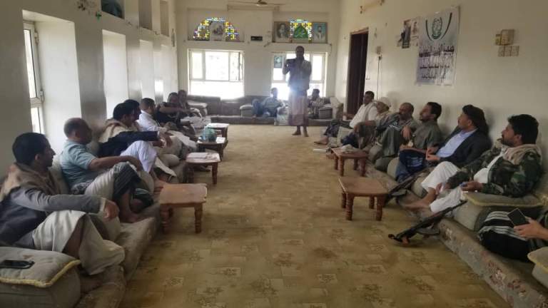 الفريق التنموي يواصل زياراته العيدية لجمعيات الخبت ويعقد اجتماعًا موسعًا