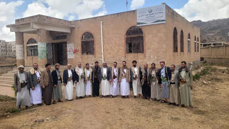 فريق زراعي تعاوني ينفذ زيارات عيدية لعدد من الجمعيات بمحافظة المحويت