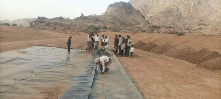 استمرار أعمال مبادرة استصلاح الأراضي وبناء قنوات الري في باب الناقة بباجل