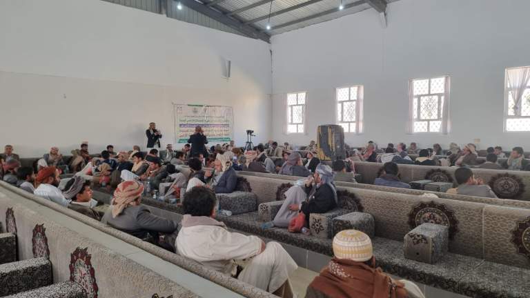 تدشين موسم غرس شتلات اللوز بمبادرة مجتمعية في عزلة غولة عجيب بمديرية ريدة