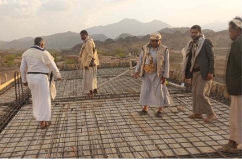 استمرار العمل في مبادرة بناء مدرسة حدبة بديوي بعزلة فليح بمديرية صوير