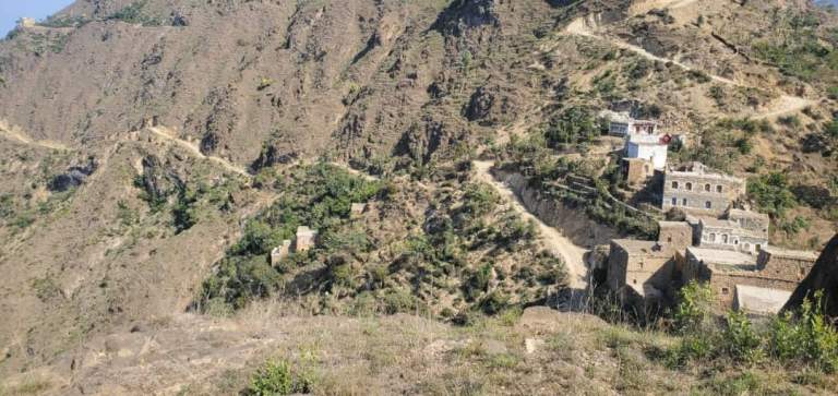 جمعية الجعفرية تنفذ نزولاً ميدانياً لتقييم الواقع الزراعي والخدمي في قرية شاحوط ￼