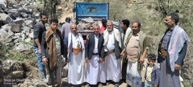 فريق تنموي يتفقدان سير العمل في المبادرات المجتمعية بمديرية الرضمة