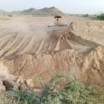 أهالي عزلة غرب مستبأ يدشنون مبادرة زبر حاجز "شاطي البرد" الترابي لاستقبال موسم الأمطار