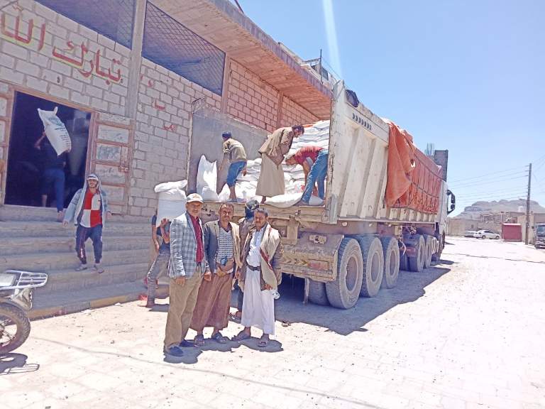 جمعية يريم تتسلم 6 أطنان من بذور الفاصوليا الرقشاء وتدشن غربلة بذور القمح في بني منبه