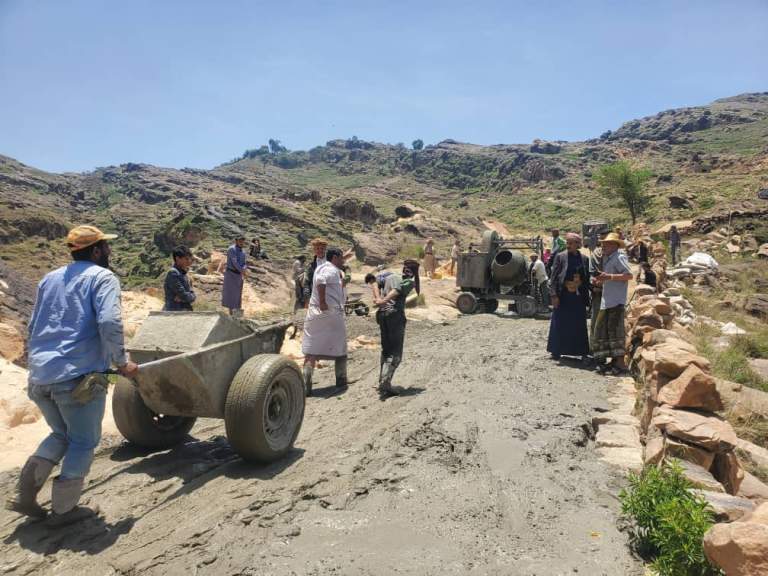 جمعية الرجم تدشن مشروع رصف طريق “الغاوب” بالمحويت