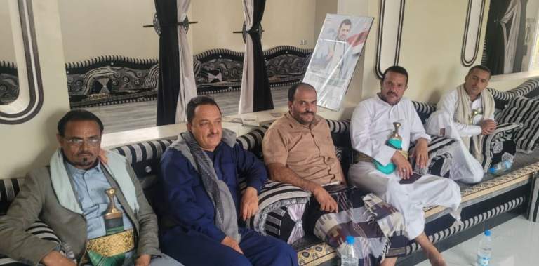 تعز.. وكيل المحافظة يلتقي لجنة تقييم الجمعيات بالاتحاد التعاوني الزراعي