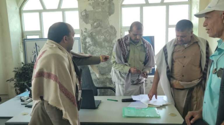 حجة.. وكيل المحافظة لشؤون الزراعة يتفقد أداء فرع الاتحاد التعاوني الزراعي ووحدة التمويل بالمحافظة.