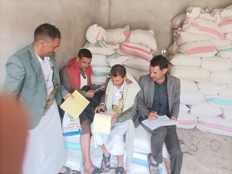 الاطلاع على آلية تسويق الفاصوليا في جمعية مخلاف منقذة بذمار