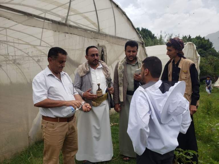 إب.. جمعية الظهار التعاونية تبحث مع كلية الزراعة بجامعة إب سبل إعادة تأهيل وتشغيل مرافقها الإنتاجية