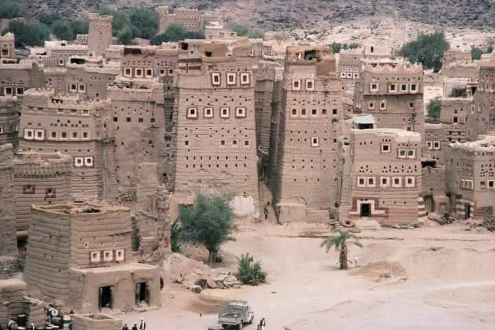 الجوف.. جلسة توعية بأهمية الجمعيات التعاونية بعزلة الشرج في برط العنان