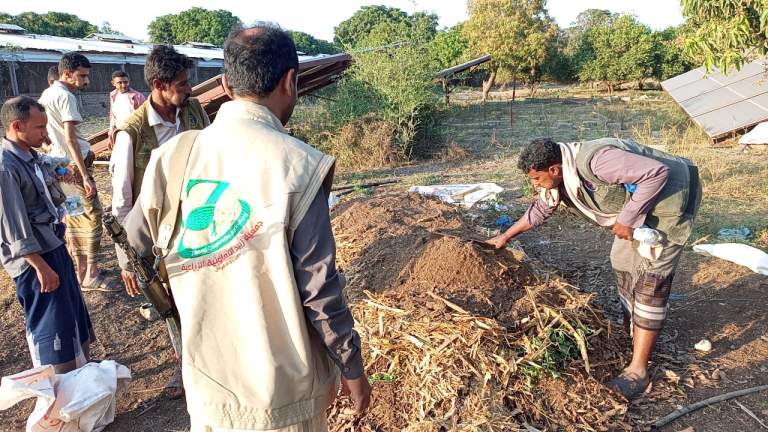 الحديدة – جمعية زبيد تنفذ نزولاً ميدانياً للاطلاع على حجم إنتاج الأسمدة العضوية